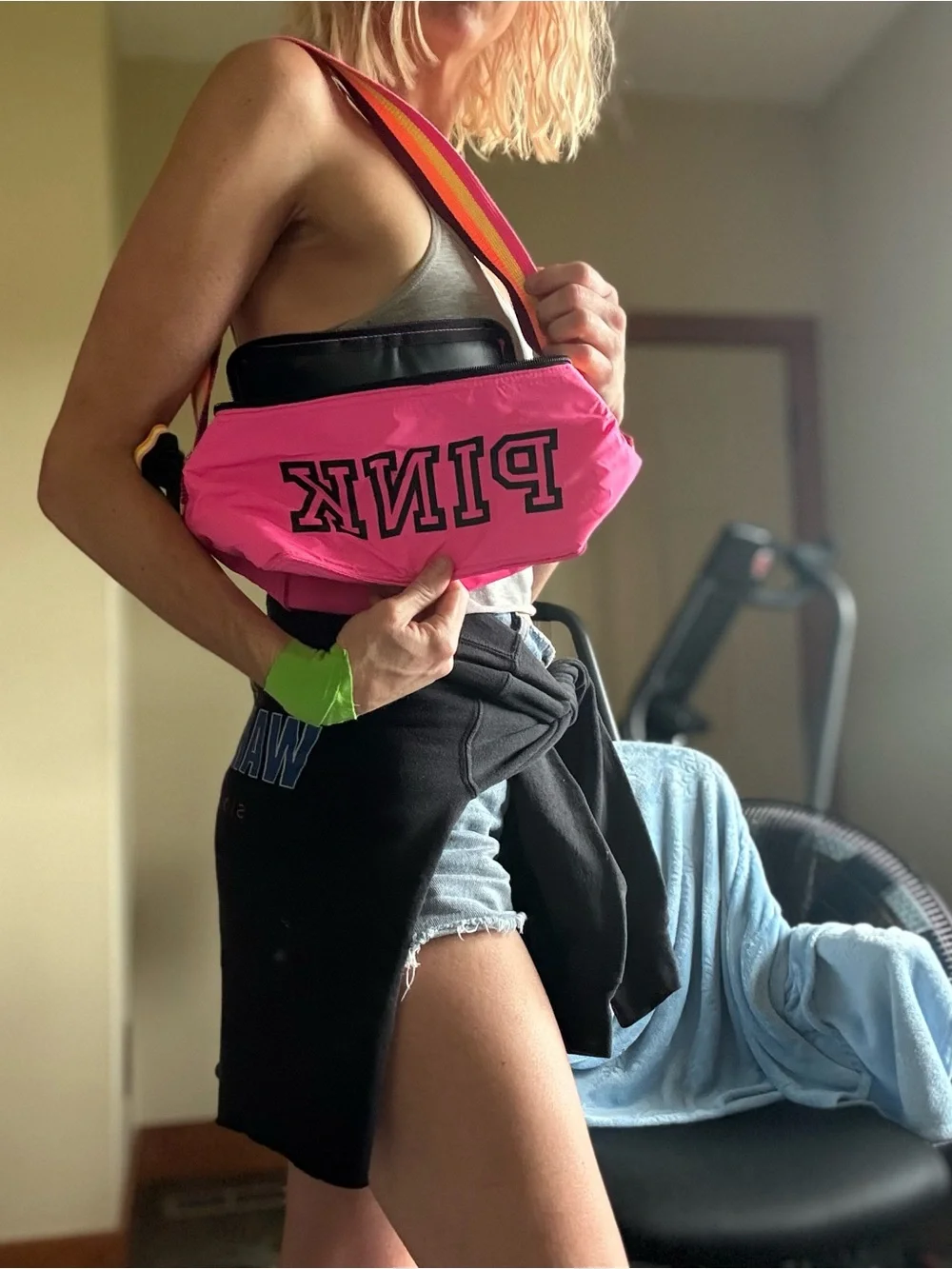 PINK Victorias Secret lunchbox NWT-$30 Barbie-Vibes!